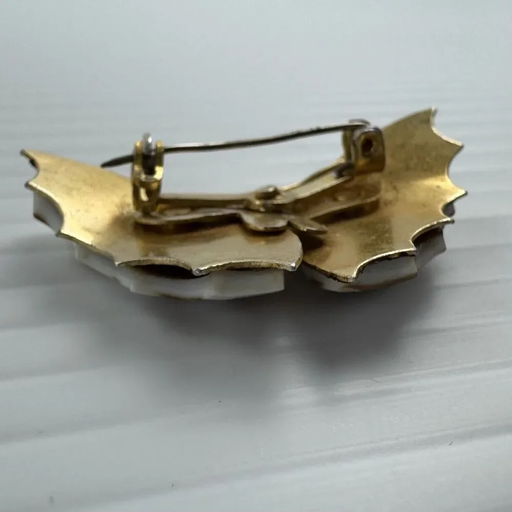 Vintage Butterfly Brooch Gold Tone Shell Wings White Brown Mottled Pin